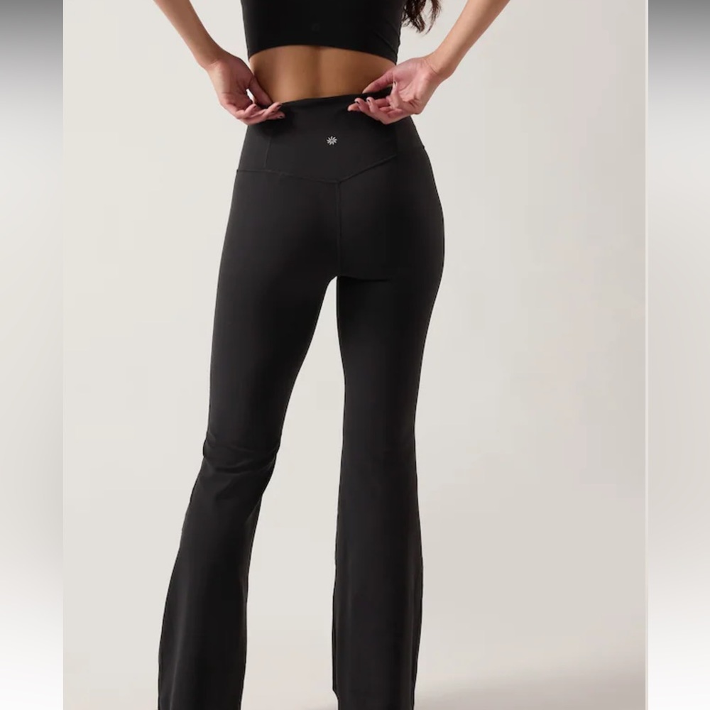 Athleta ELATION FLARE PANT size xs